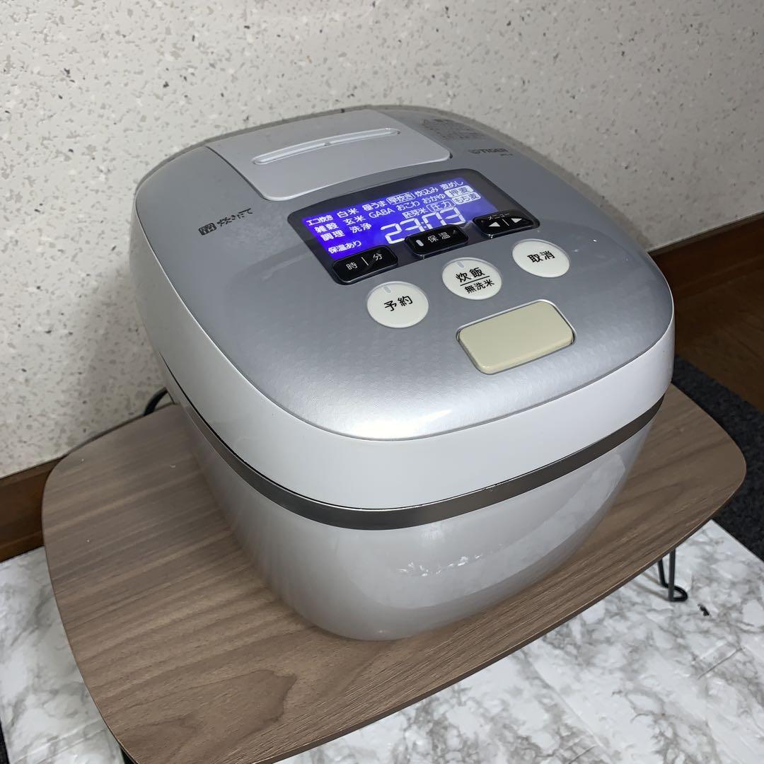 【2019年製】タイガー圧力IH炊飯ジャー JPC-A10J 電源コード難アリ拍卖