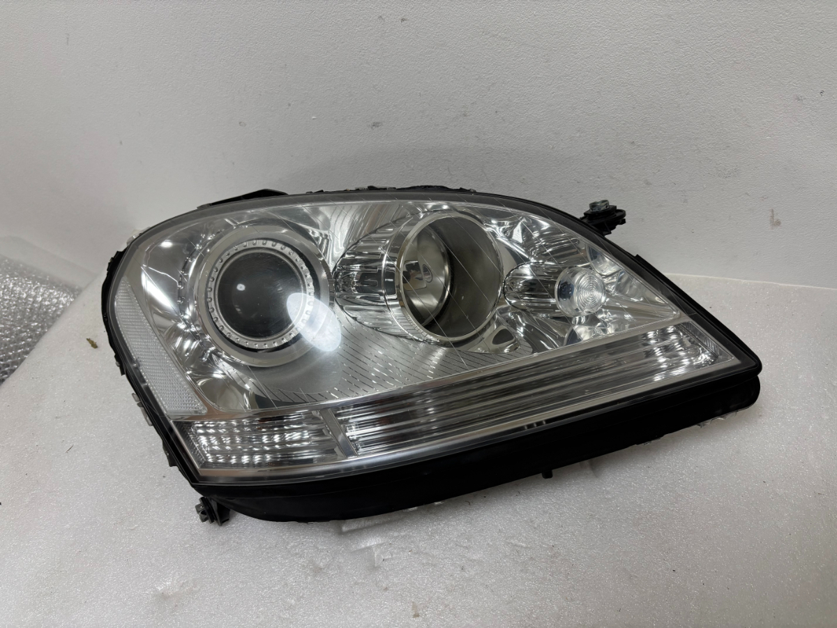 ☆ ベンツ MLクラス W164 HID ヘッドライト 右 ☆41206拍卖
