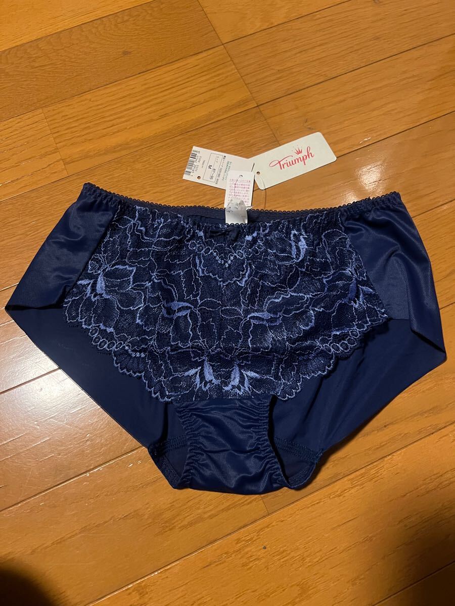 triumph トリンプ 天使のブラショーツ TR502PT ネイビーカラー 新品未使用です。Mヒップハング拍卖