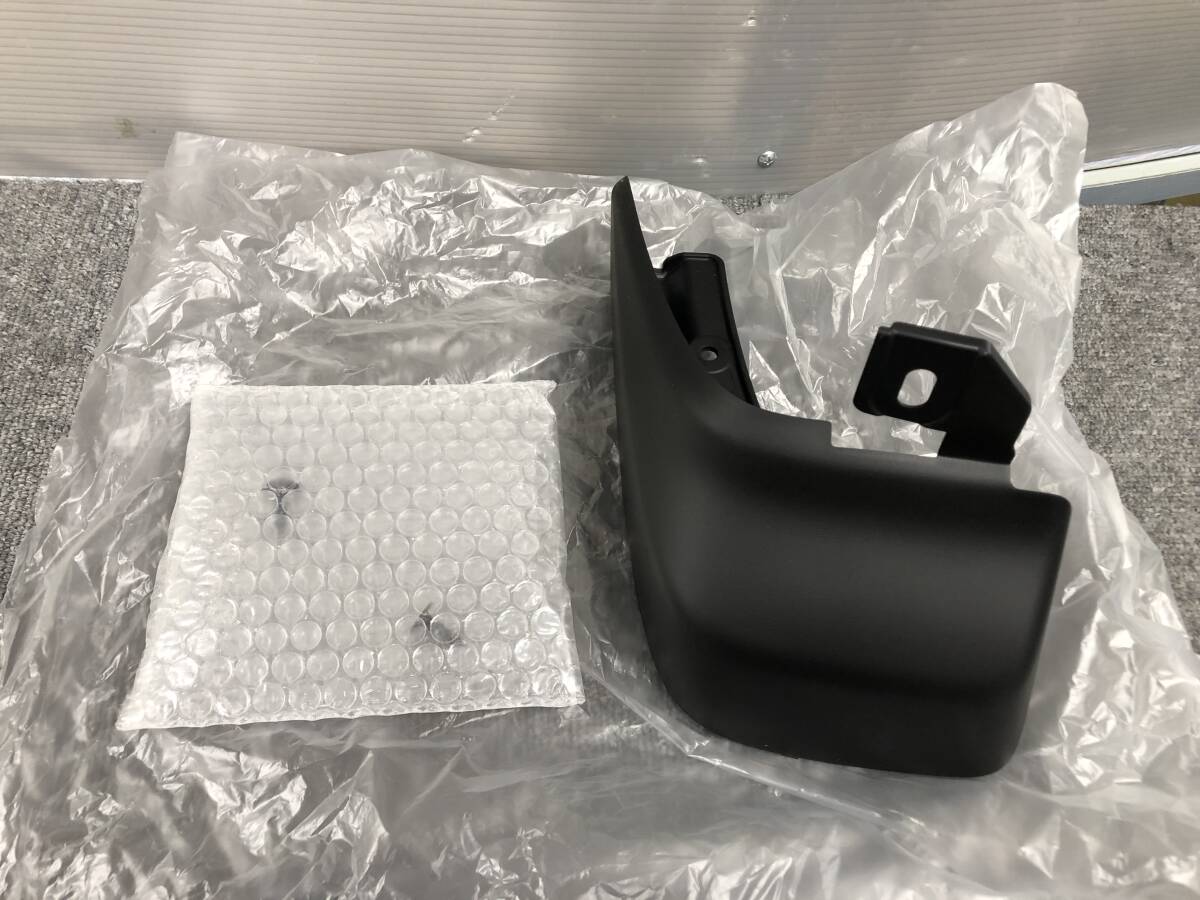 □□2501-SJ50 新品 未使用品!ホンダ 純正 GR6 GR系 フィット マッドガード マットガード 泥除け フロント 左 素地 8P08-TZA-000R6拍卖