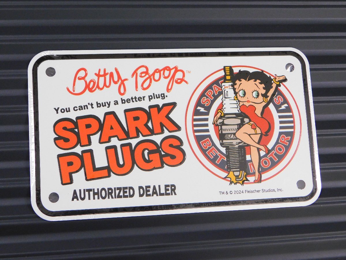 ◆送料\110◆【Betty Boop・ベティちゃん】※《バイカーCMプレート / BT-PLUG】 アメリカン雑貨 ナンバー ライセンスプレート拍卖