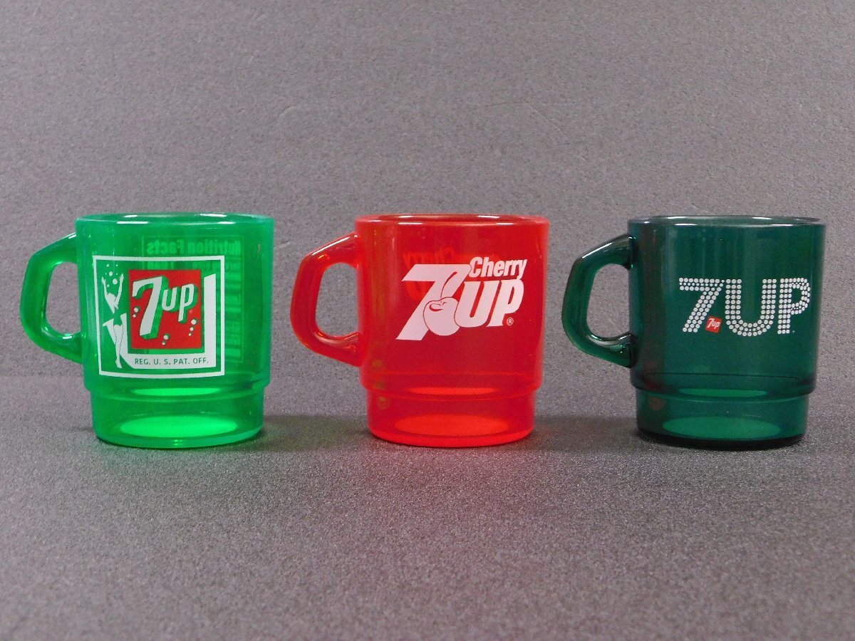 【7UP・セブンアップ】※《スタッキングマグカップ・クリアタイプ・容量330ml / 3個セット》 プラスチック製 アメリカン雑貨拍卖