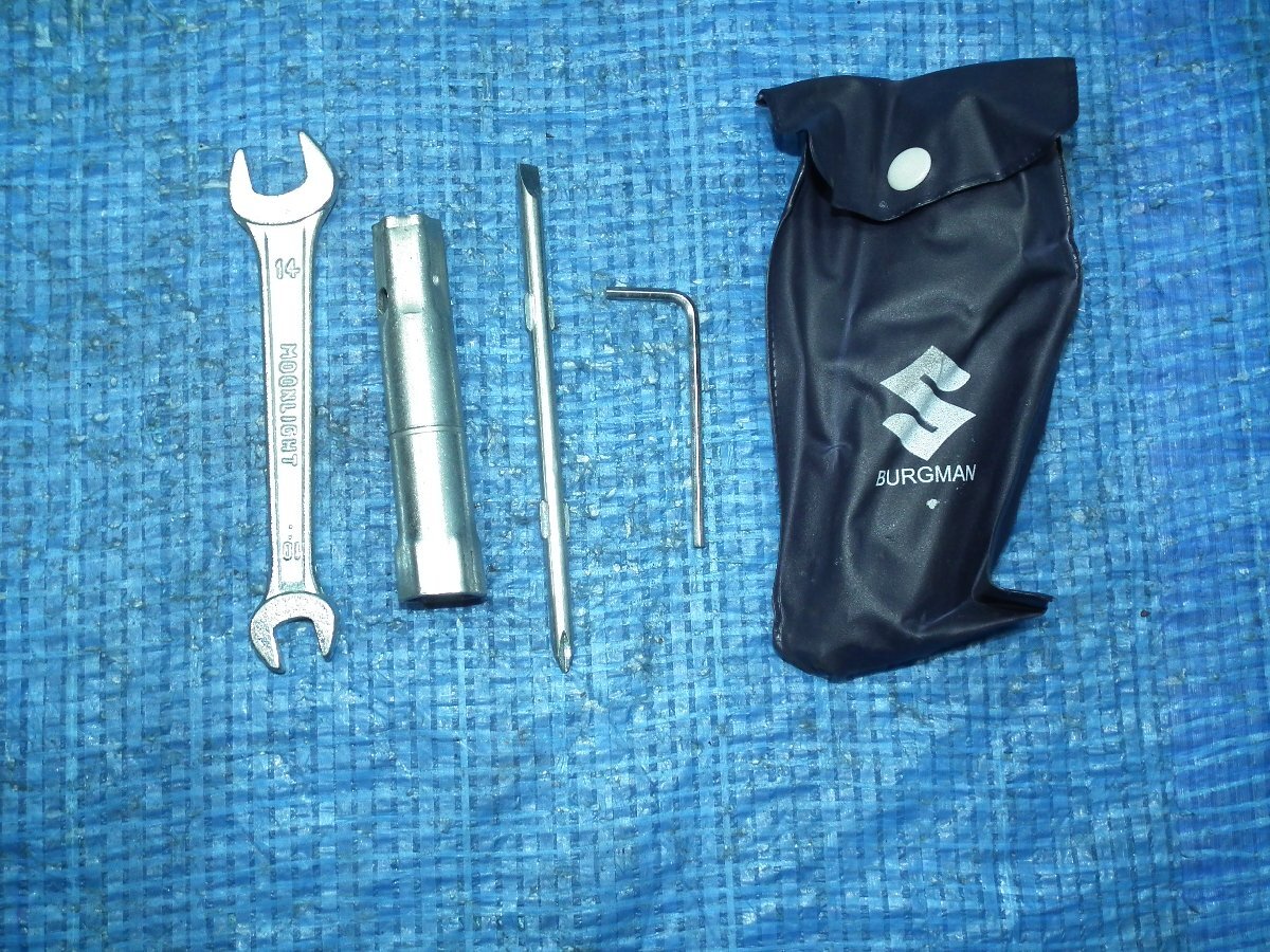 S3788 SUZUKI スズキ BURGMAN STREET 125EX / 125FI バーグマンストリート125EX / 125FI EA23M 純正 ツールメンテナンス拍卖