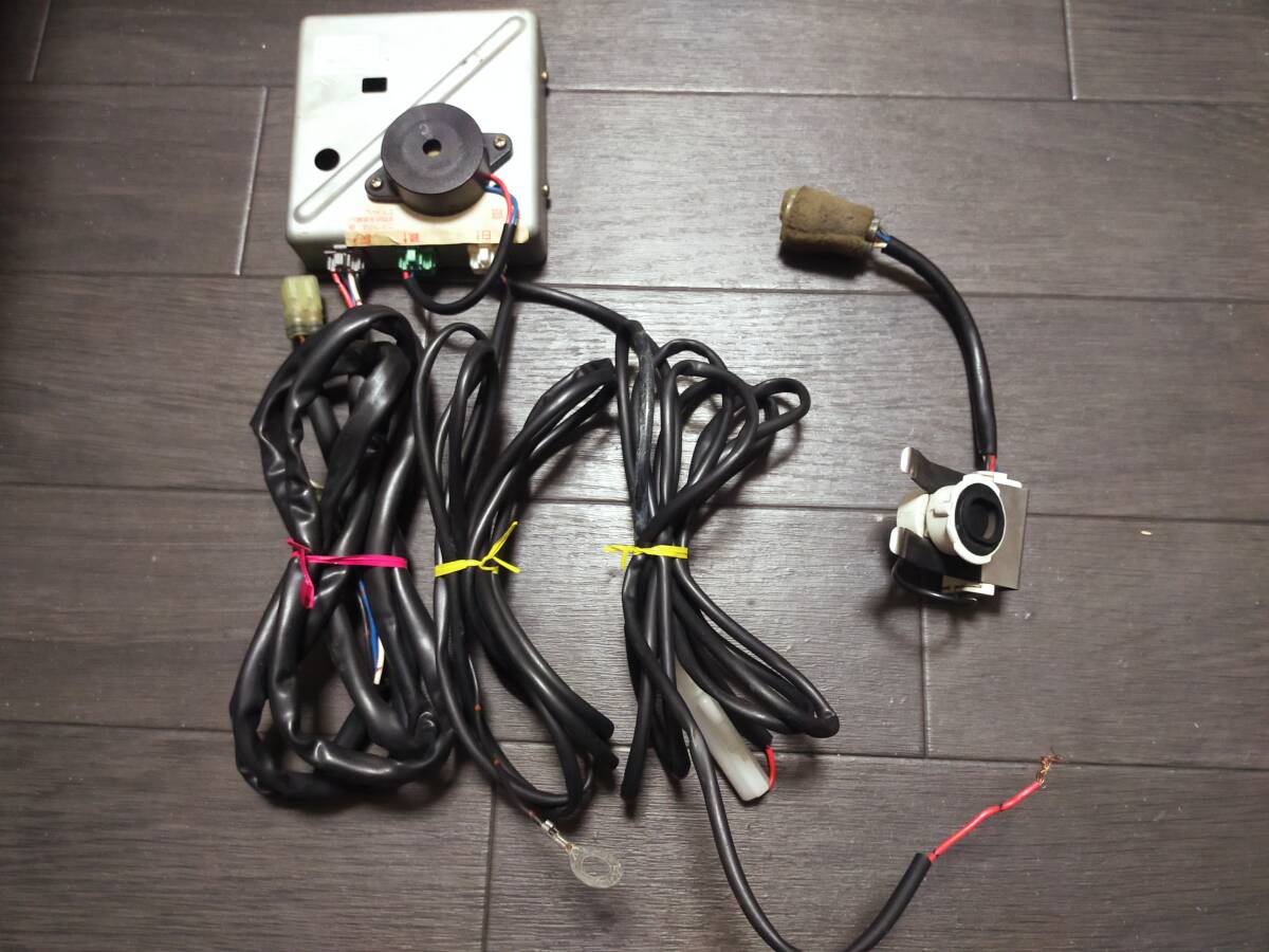 自動車 音バックセンサー バックカメラ付けててもぶつけた人へ拍卖