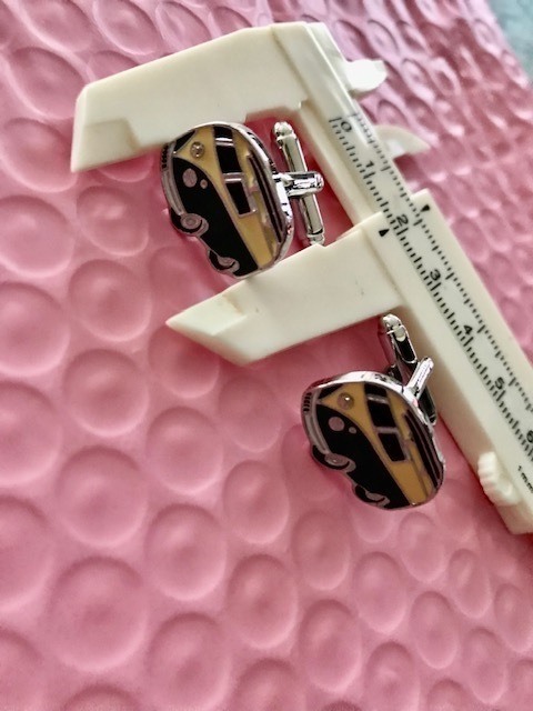 わいい!誰も持っていない?VW フォルクス ワーゲンバス タイプ2ロゴ カフスボタン 送料無料!拍卖