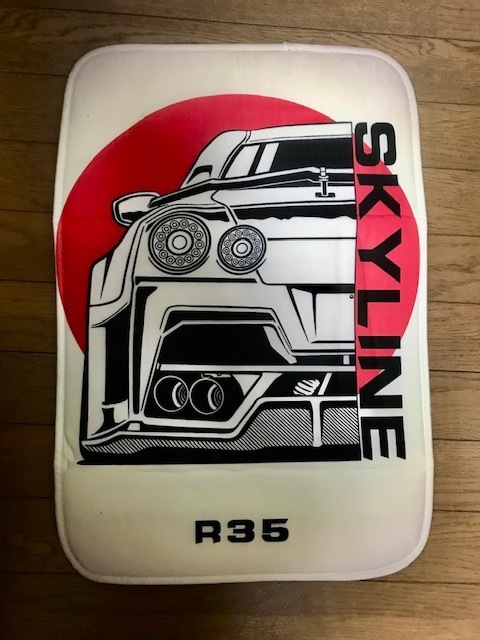 日本全国送料サービス!かっこいい?GT-R R35 リヤショットロゴ 部屋マット・デスク下マット・玄関マット!スカイライン拍卖