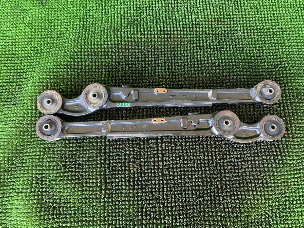 ●即決値段●ガタなしブーツ割れなし● ダイハツ ハイゼット アトレ S130V リア ロアアーム 左右 ロワアーム拍卖