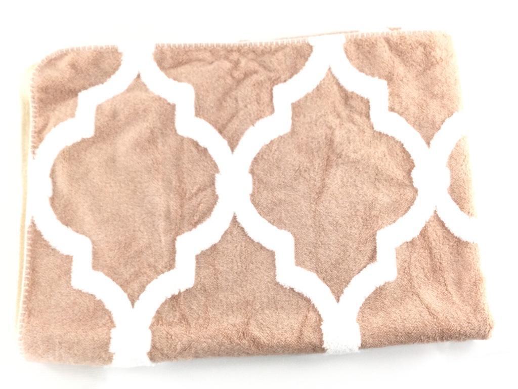 毛布 ハーフケット フランネルモロッカン柄x裏マイクロふんわり 幅140x100cm ピンクベージュ系 冬拍卖