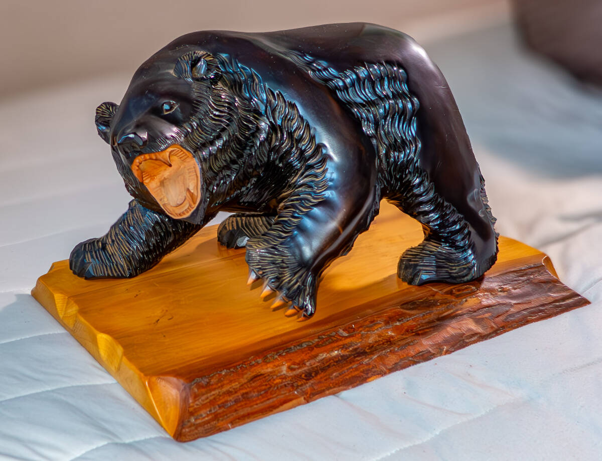 昭和50年代制作 木彫りの熊 台座付き 全長45cm 送料込み 美品拍卖