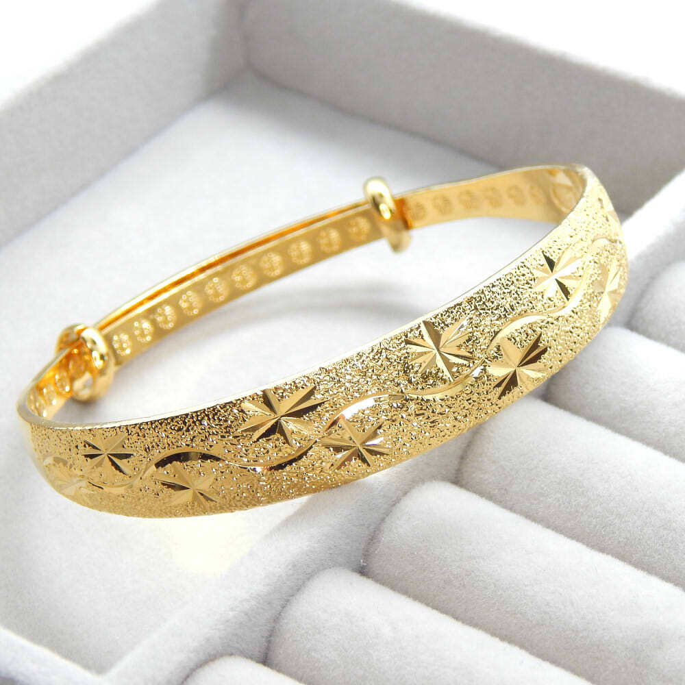 新品★送料無料★ハーフスター 豪華 希少品 Gold Plated バングル 高級感 オススメ 絶品 ブレスレット アクセサリー レディース メンズ拍卖