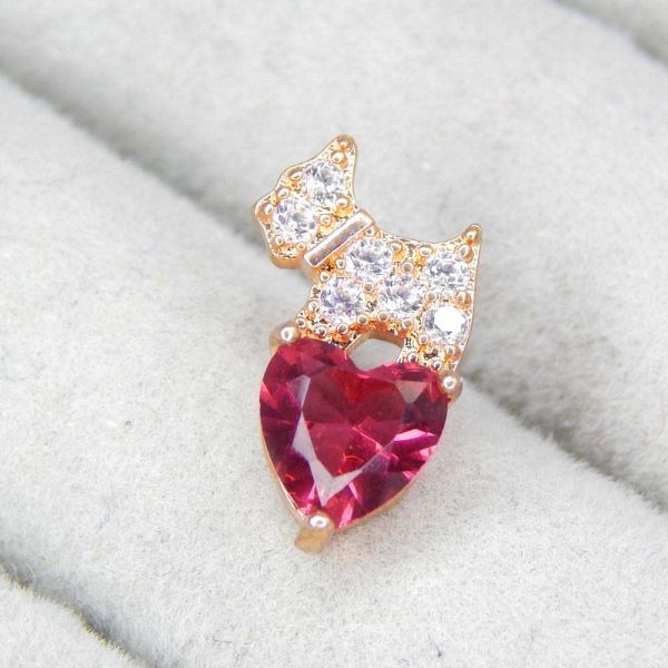 即決★送料無料 訳有品 XP-R19 極上の逸品 深紅の輝き 犬 CZルビーダイヤモンドピアス Gold Plated シルバー925 ジルコニア レディース拍卖