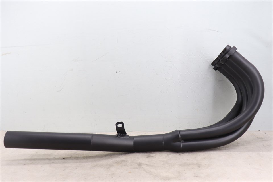 328089 Z900RS メーカー不明 ショート管マフラー ロータイプ 手曲げ? ブラック ワンピース 大径バッフル付き拍卖