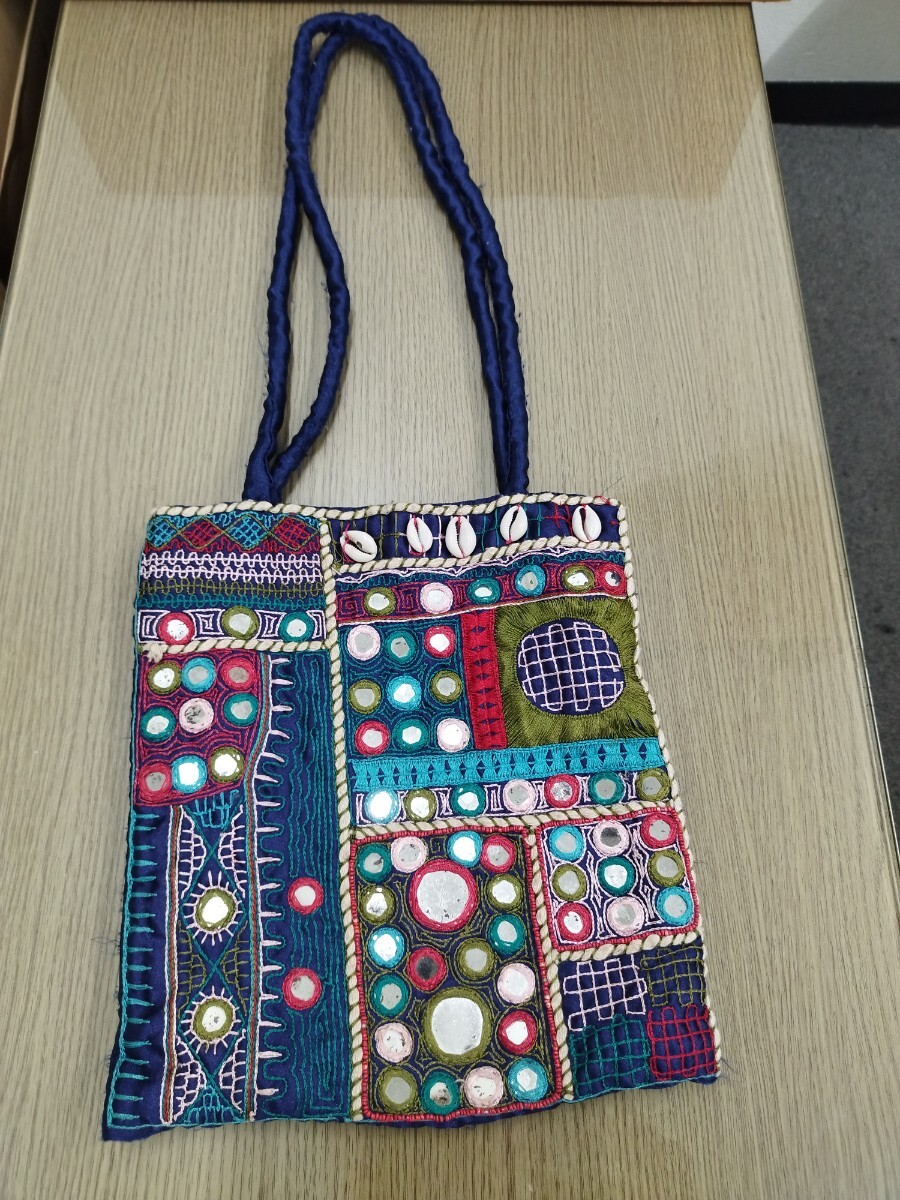 【アジアン雑貨 インド刺繍 ショルダーバッグ】インド ヴィンテージカッチ 刺繍バッグ トートバッグ拍卖