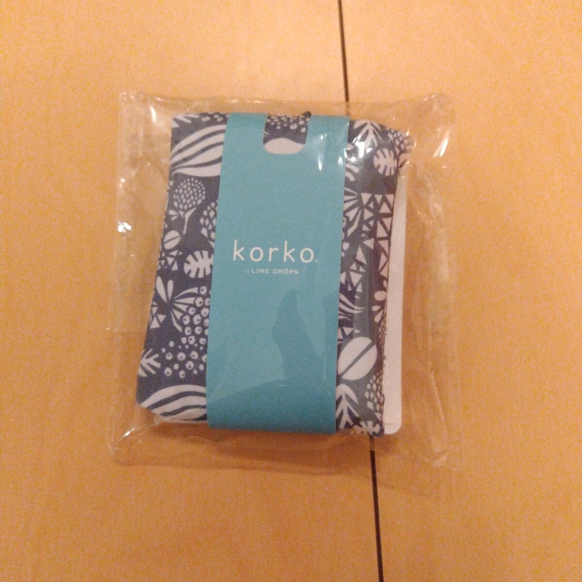 korko コルコ エコバッグ A4対応 はっ水生地使用 北欧ブランド オシャレ かわいい 可愛い ネイビー 撥水 防水 折りたたみ コンパクト拍卖