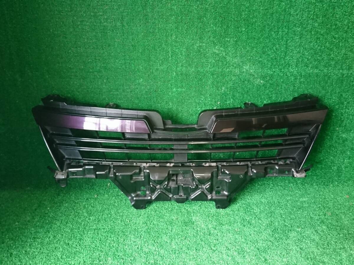 ZRR80 ヴォクシー フロントグリル 53111-28680(78301)拍卖