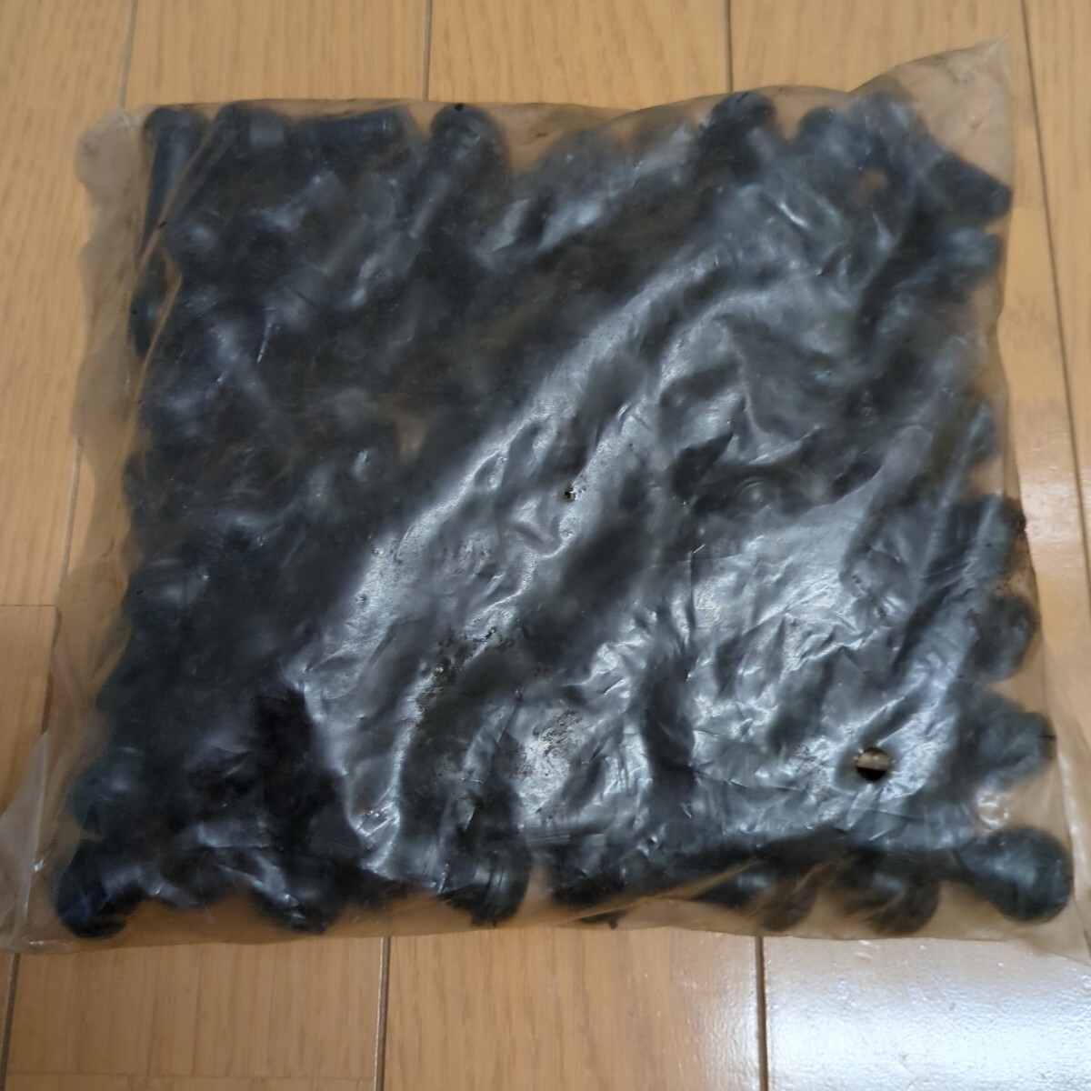 スナップインタイヤバルブ 100個入り② 週末クーポン拍卖