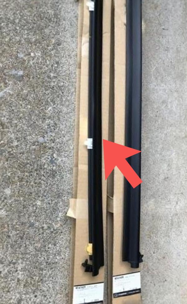 新品 純正品 MAZDA マツダ アウターウェザーストリップ 助手席側 ロードスター NA拍卖