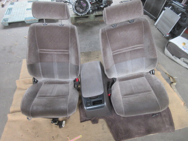 ★⑦R6A8128 RZH101G ハイエース 純正フロントシート左右セット FQ42トリム 修理やストック等に拍卖
