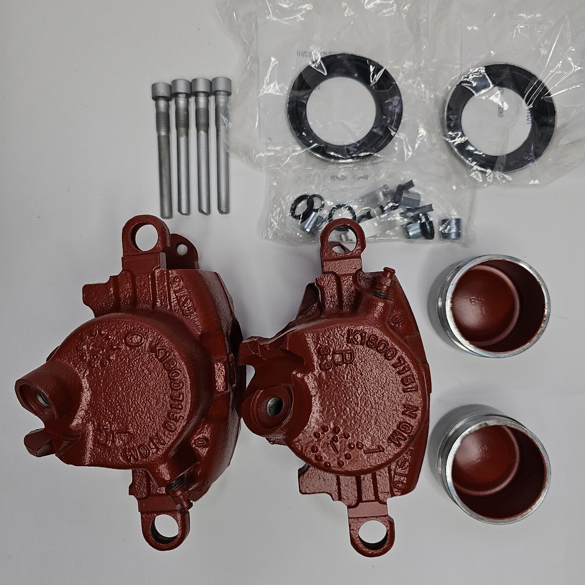 キャデラック フリートウッド ブレーキ キャリパー フロントキャリパー ハードウェアキット キャリパーリペアキット 左右 セット拍卖