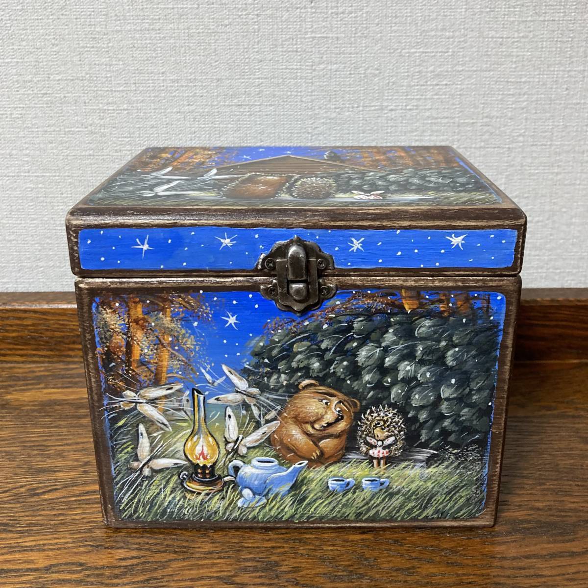 ロシア雑貨☆『霧の中のハリネズミ』ハリネズミ&熊の木製Box 小物入れ ハンドペイント マトリョーシカ拍卖