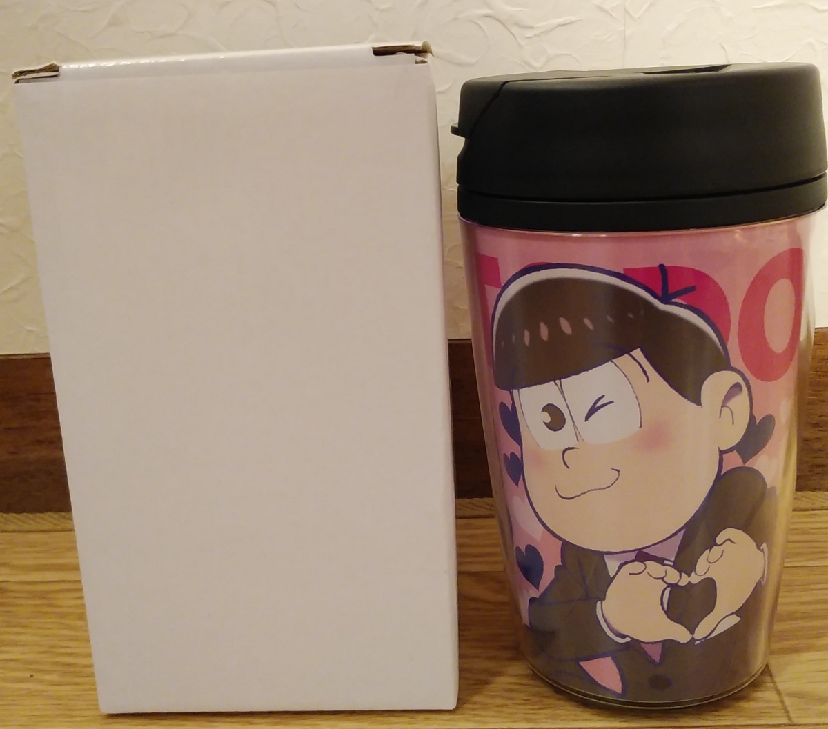 即決☆未使用☆ ヴィレッジヴァンガード限定品!! バレンタインイベント おそ松さん x LOVE松さん トド松 タンブラー 350m 拍卖