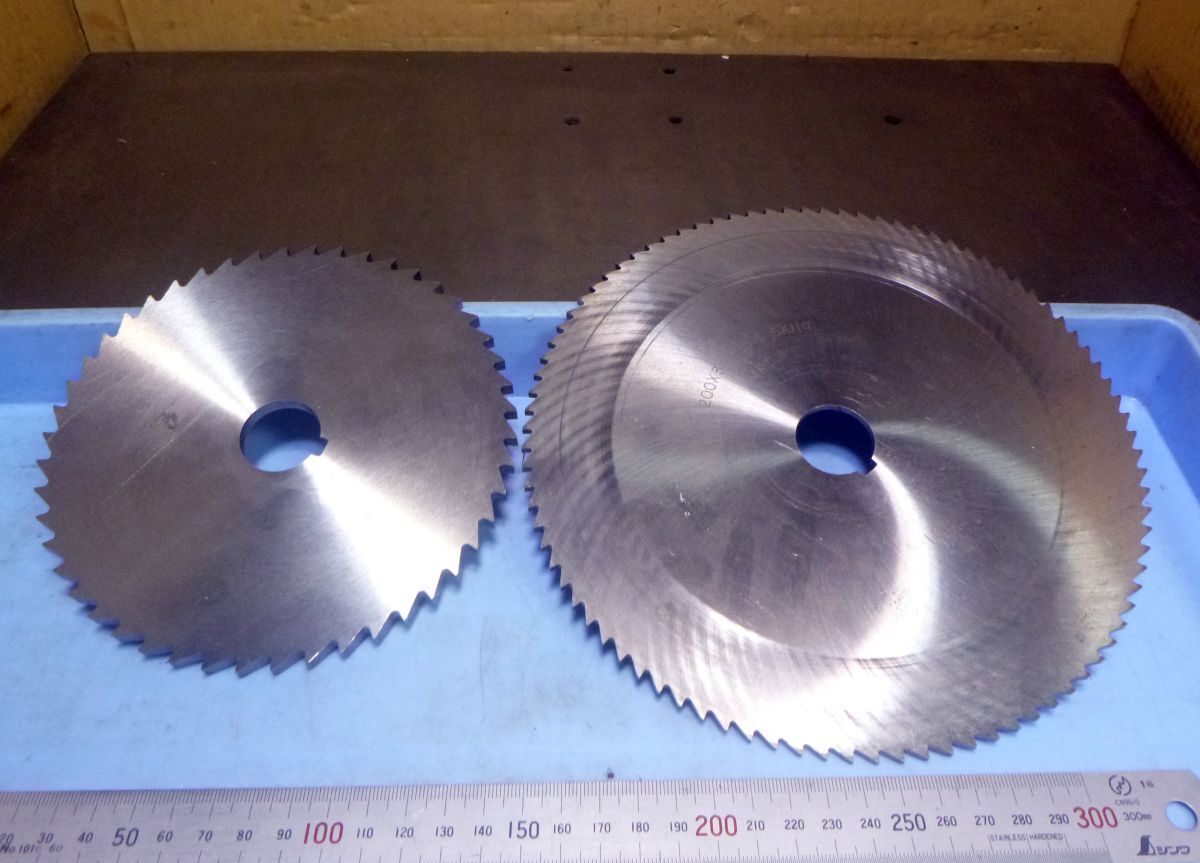 FB946 サイドカッター スリワリ 200×3.0×25.4 / 150 2枚セット 中古拍卖