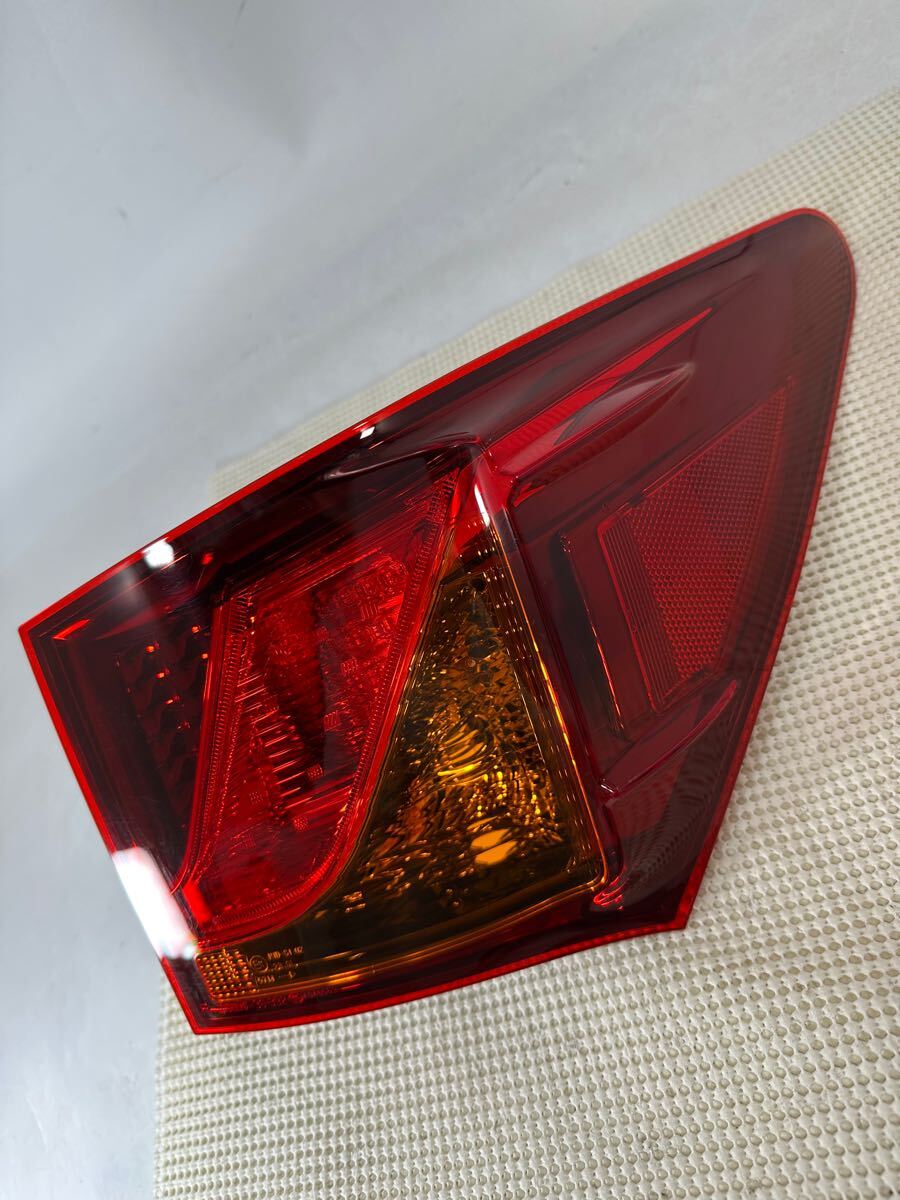 M42-2-4 レクサス GS GRL10 GRL11 前期 30-392 テールライト拍卖