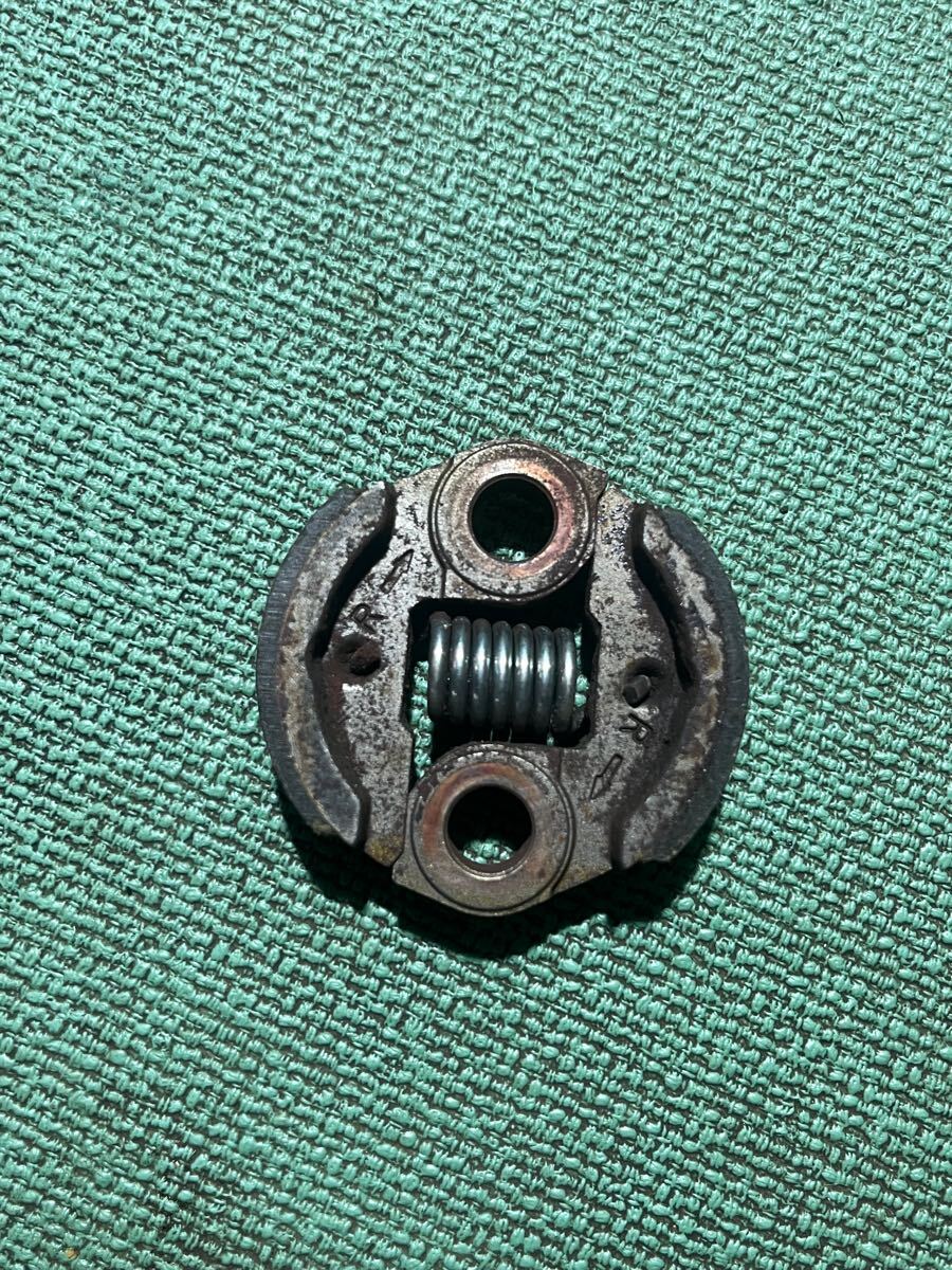 送料210円 草刈機 部品 パーツ 遠心クラッチ 新ダイワ R2600-S拍卖