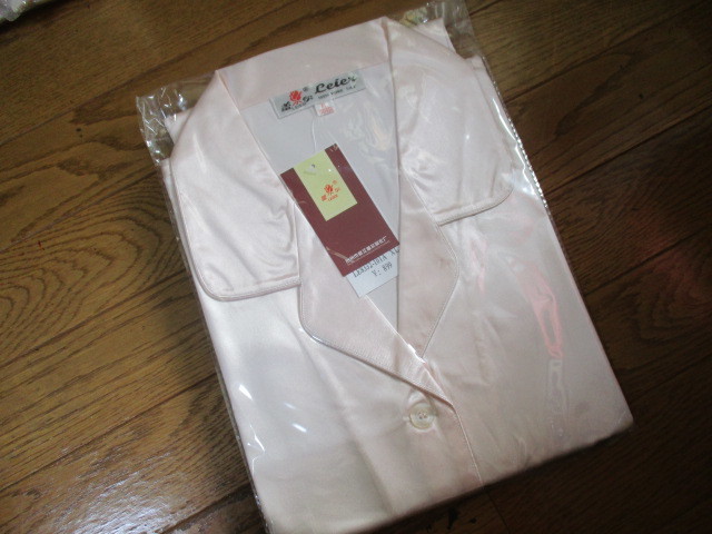 未使用 サテンシルク100% 女性用つぼみパジャマ 薄ピンク XL 164cm以上拍卖