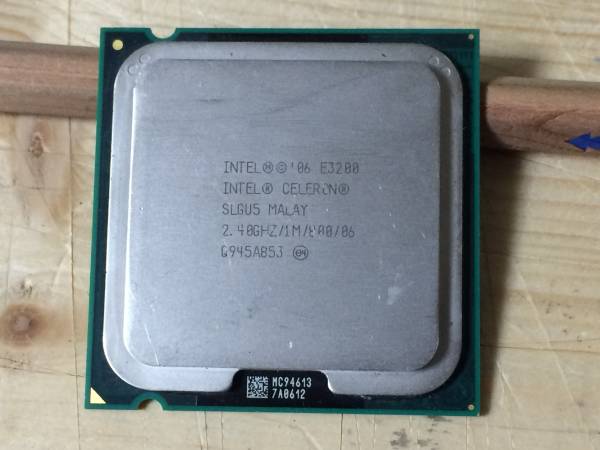 A608)Intel CELERON E3200 2.40GHz SLGU5 中古動作品拍卖