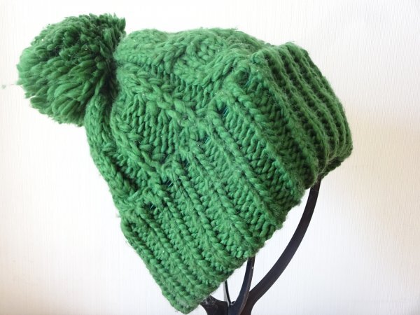 L 韓国製 L 編み込みニット帽 緑色帽子 メンズ・レディース サイズ57cm〜59cm キャップ 帽子拍卖