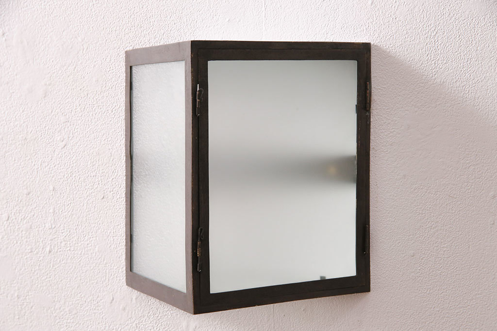 R-050387 アンティーク雑貨 DIYを楽しめる!シンプルなデザインが取り入れやすい壁掛け照明カバー(ウォールランプカバー)(R-050387)拍卖