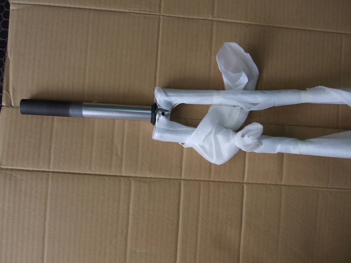 一般車補修用★27吋フロントフォーク★シルバー色★新品即決拍卖