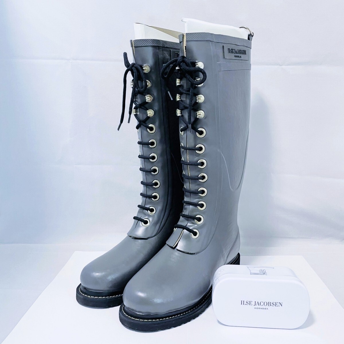 【タグ付き 新品未使用品】ILSE JACOBSEN レインブーツ ロング丈 レースアップ グレー 23.5cm ケアスポンジ付き 送料無料拍卖