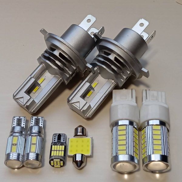 R1 RJ1 RJ2 超爆光! H4 LED ヘッドライト ルームランプ バックランプ ポジション ナンバー灯 8個セット スバル /h4z/33/10/26/t31拍卖