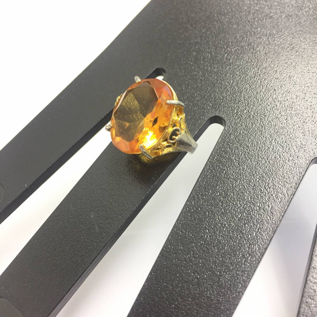 【指輪】リング 11号くらい SILVER G シトリンのような美しい色合い オレンジ アンティーク調 レトロモダン ゴールド 金色 剥げあり 730拍卖