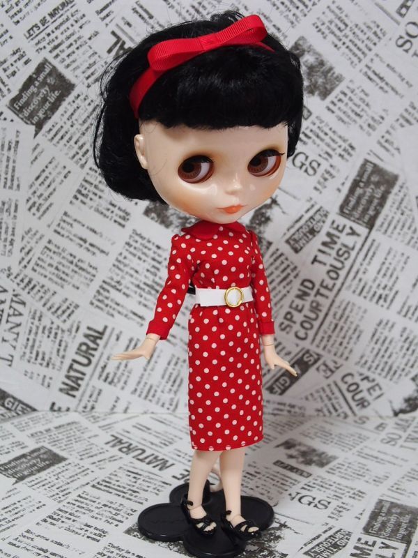 Doll Dressing♪ハンドメイド リカちゃん/ブライスお洋服セット人形アウトフィット/衣装/ドール服/水玉ワンピース/赤/ベルト/ドレス/レトロ拍卖