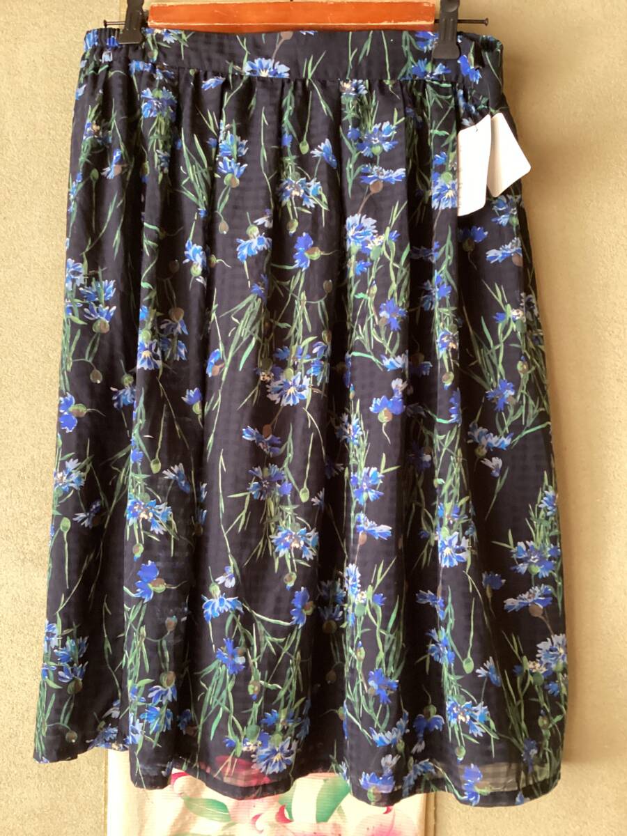 ミディ丈 裏付き スカート 矢車草 絵画 濃紺 ブルー系 グリーン系 上品 膝下 LLサイズ 大きい 66センチ 丈 ポリエステル 花柄 拍卖