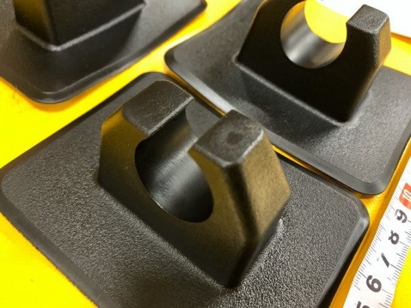 最安値!自作テーブル用、PVCオールホルダーのパーツです、角型ブラック・4個セット/送料は全国600円拍卖