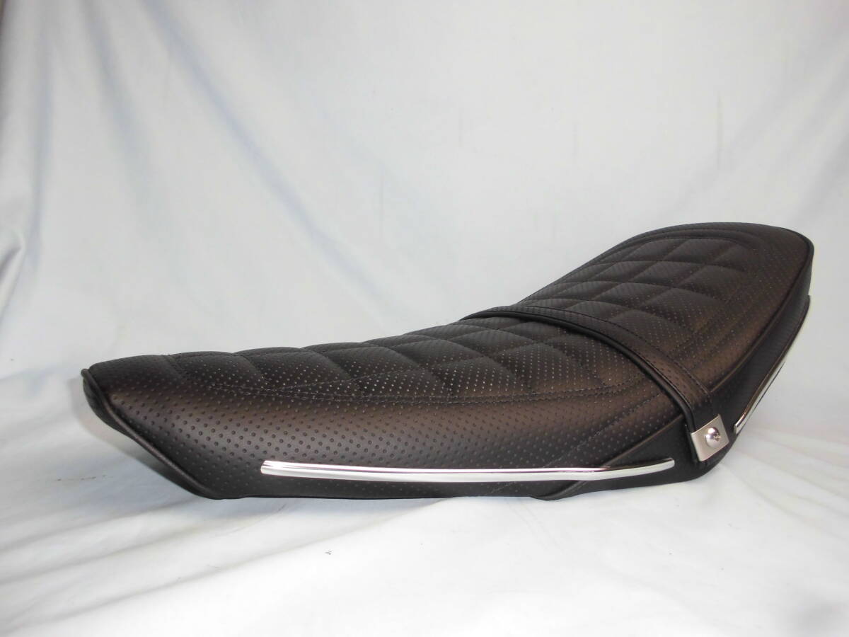 ■12V 角シャリー CB風 黒パンチング カスタムシート 角ライトシャリー メッキモール付 6V 70仕様拍卖