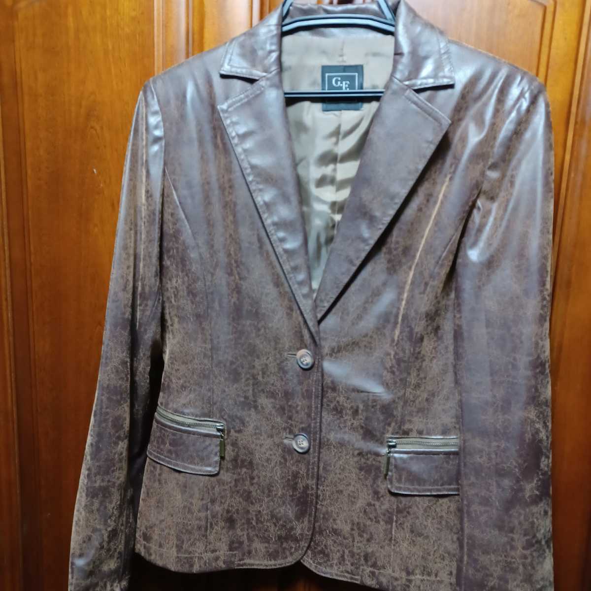 【中古美品】ファイクレザーテーラードジャケット ストーンウォッシュ加工 レディースL バスト86~94 身長154~162拍卖