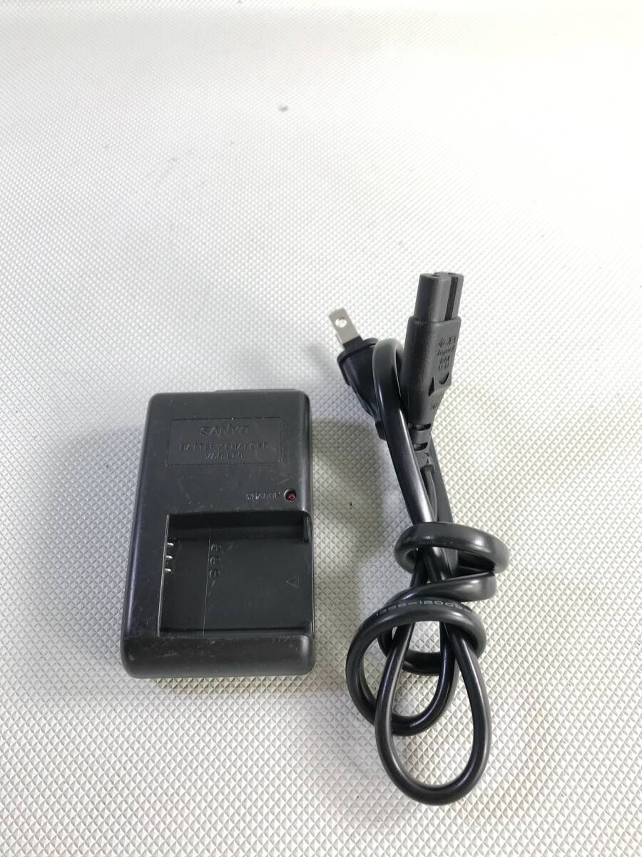 KO390◇SANYO サンヨー バッテリーチャージャー 充電器 BATTERY CHARGER VAR-L80 ケーブル付き【動作品】241024拍卖