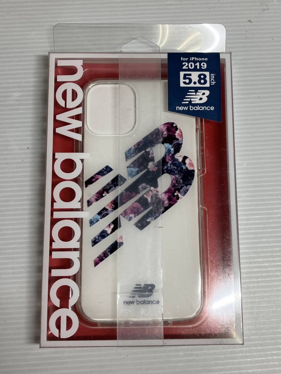 【送料無料】新品未開封 new balance(ニューバランス) iPhone11 Pro ケース TPUデザインプリントケース (フラワー柄) md-74340-1拍卖