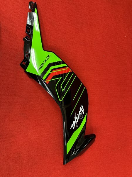 KAWASAKI Ninja ZX-6R KRT 2024 サイド カウル エボニー 外装 割 欠 無し B拍卖