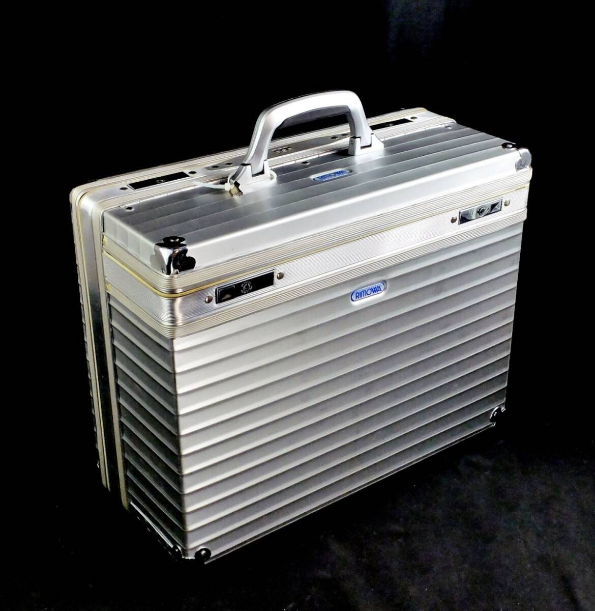 RIMOWA・リモワ 907.20『TOPAS/トパーズ』コンビ・パイロットケース(廃盤)31L 鍵付 933000拍卖
