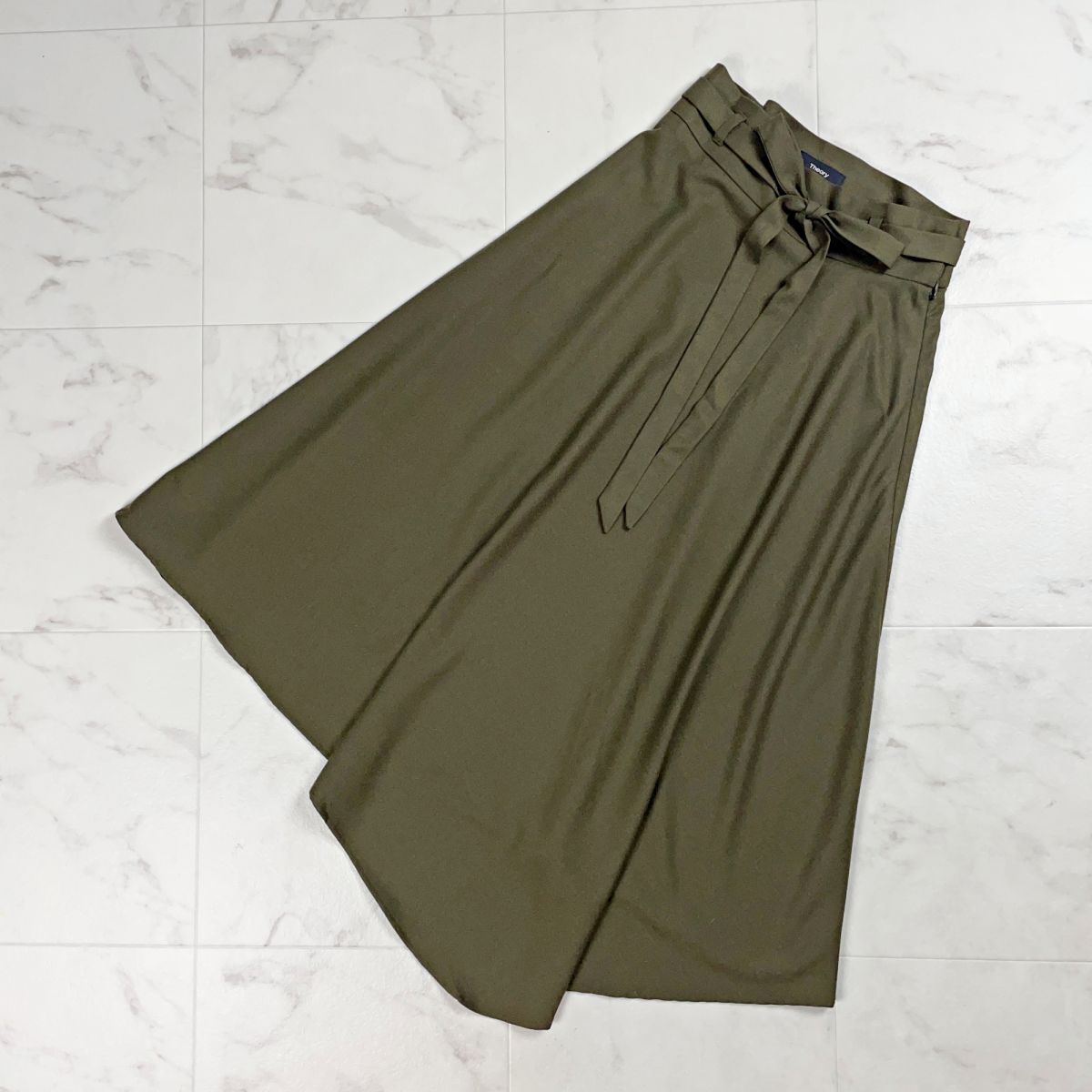 美品 Theory セオリー アシンメトリーデザイン フレアスカート ミモレ丈 ウエストリボン カーキ サイズ00*VC69拍卖