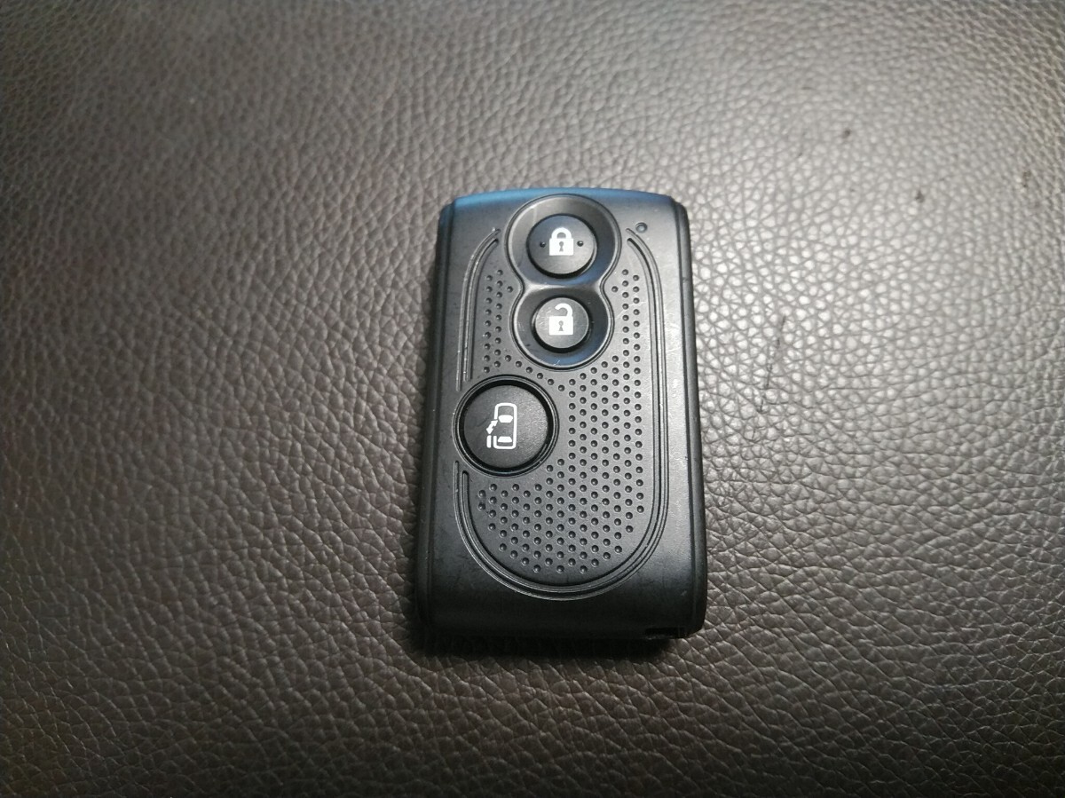 【スペアレア美品】ダイハツ純正 スマートキー 片側スライド 3ボタン LA600S タントなど 007-AB0088 EMU46011拍卖