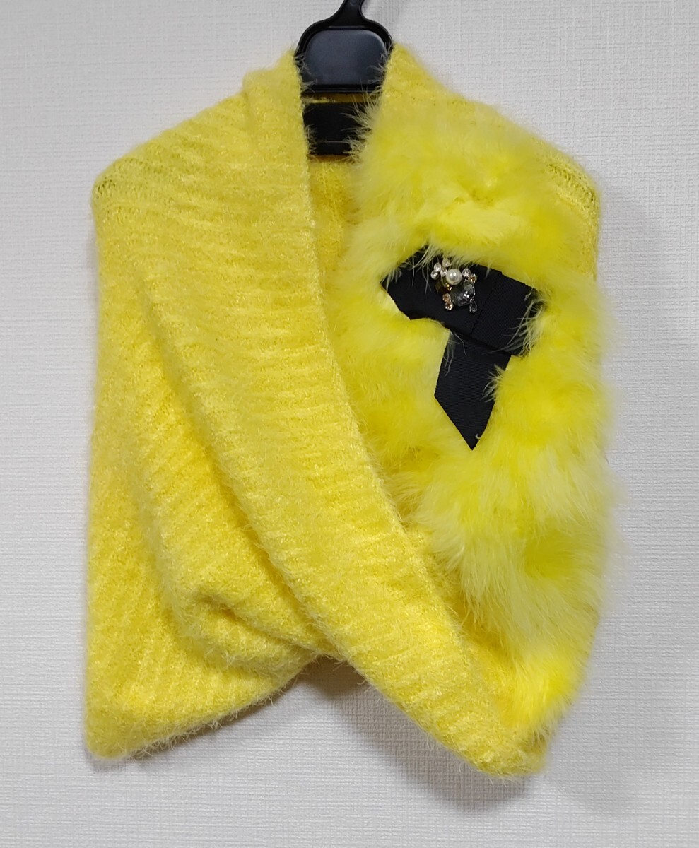 新品未使用ターキーファー毛皮シャギーニット スヌードポンチョ黄フラトリエfoulatelierスワロフスキー付き拍卖