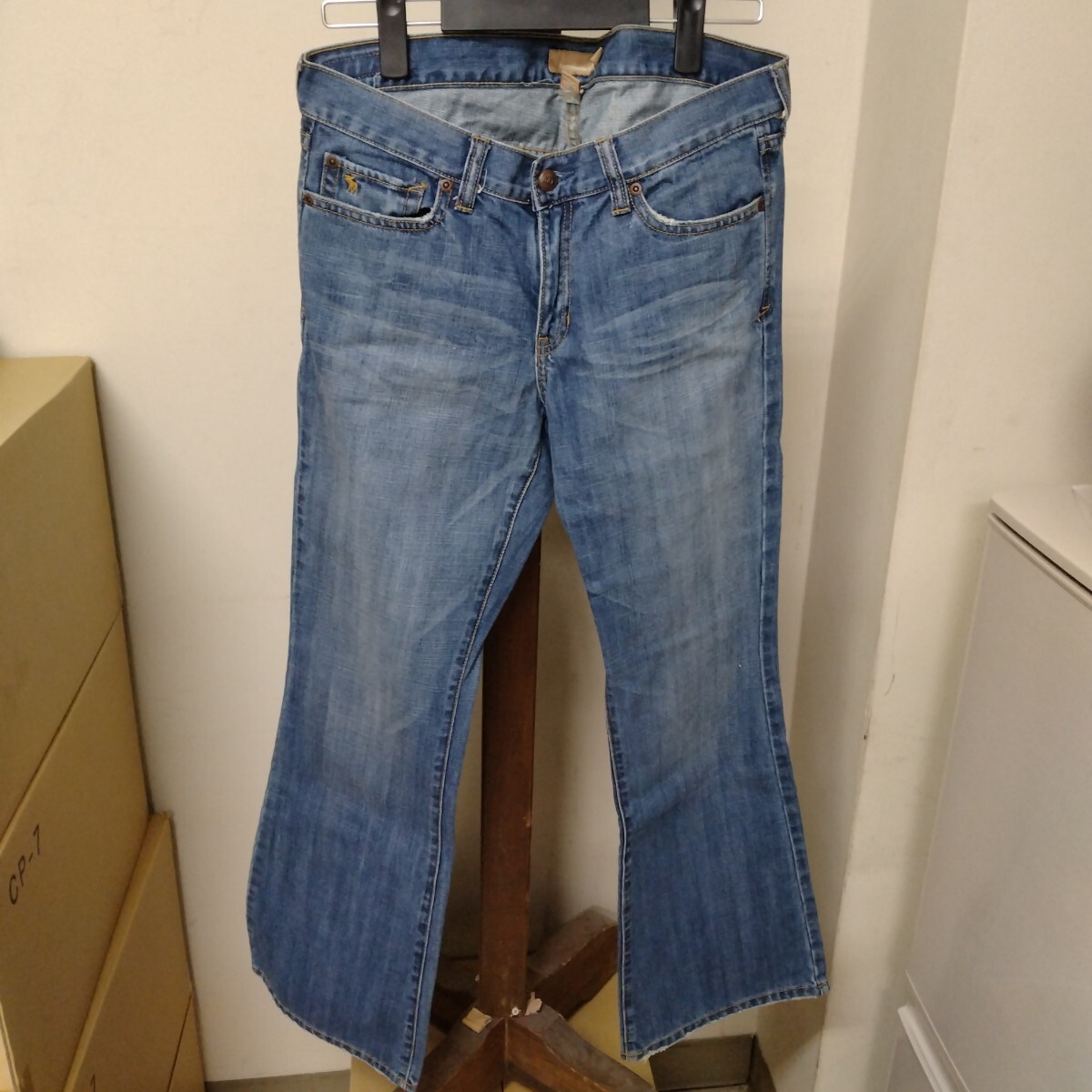 アバクロ ブーツカットデニム ジーンズ Abercrombie&Fitch拍卖