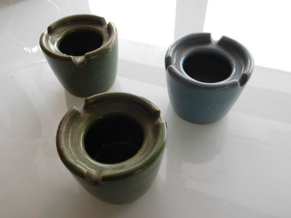昭和レトロ 3つまとめて 丸型灰皿 8h7cm 陶製拍卖